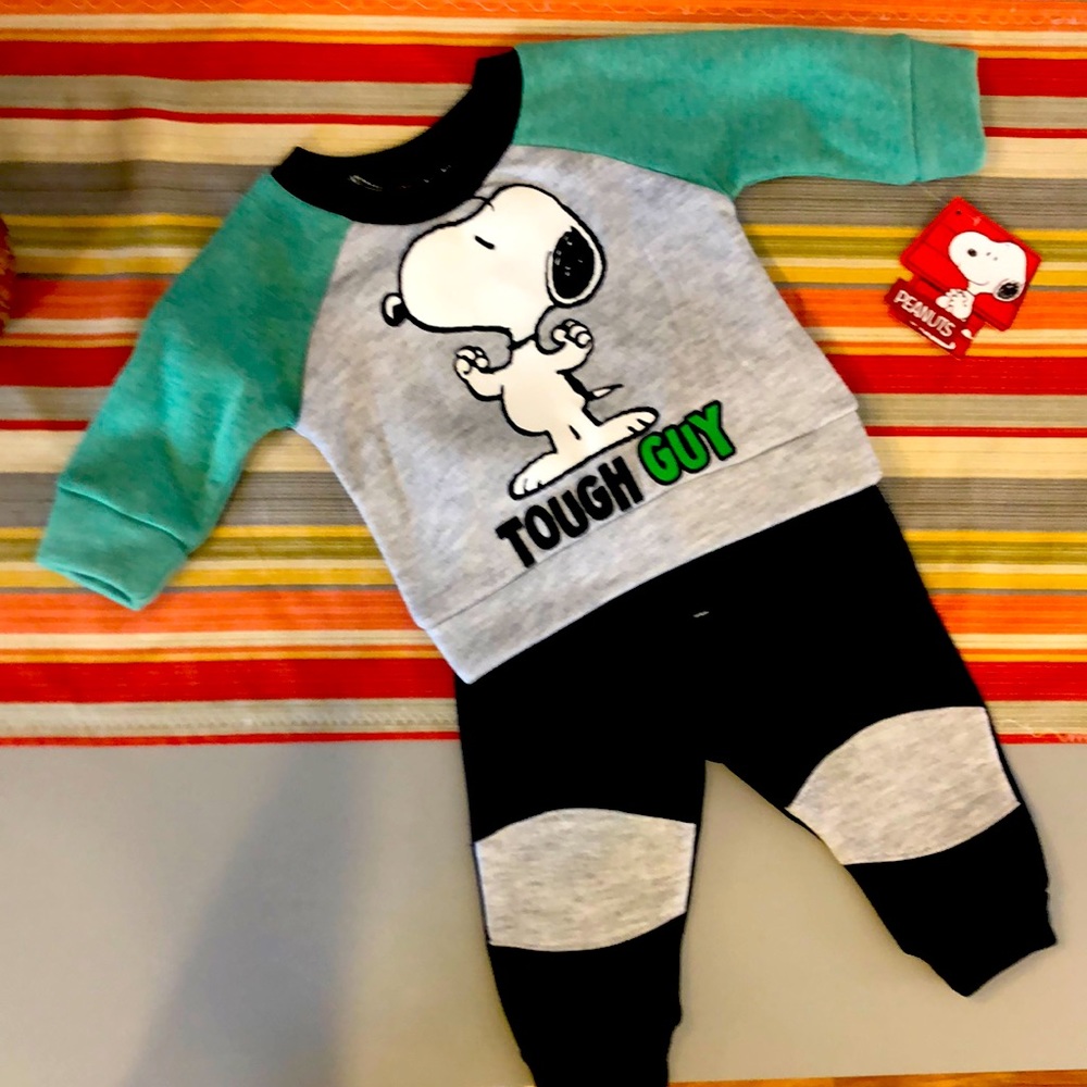 Brand new Peanuts sweat shirt and pant set